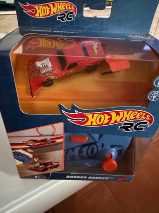 Coche Hot Wheels RC Rodger Dodger