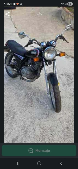 Yamaha Clásica 250cc Negra y Roja
