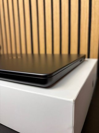 Apple MacBook Pro 14'' M5 512GB Nero Siderale 2025
