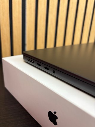 Apple MacBook Pro 14'' M5 512GB Nero Siderale 2025