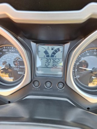 Maxi Scooter Kawasaki Plata