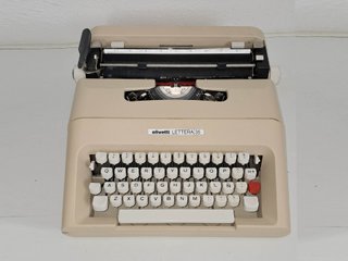 Máquina de escribir Olivetti Lettera 35