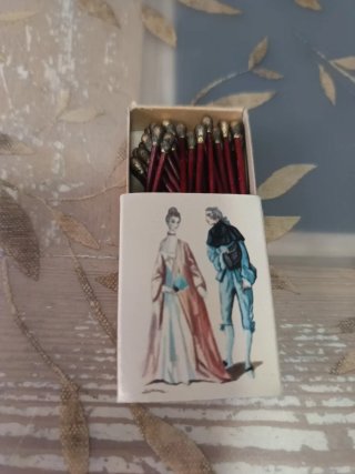8 Scatole di fiammiferi vintage con figure "fosfori oro"