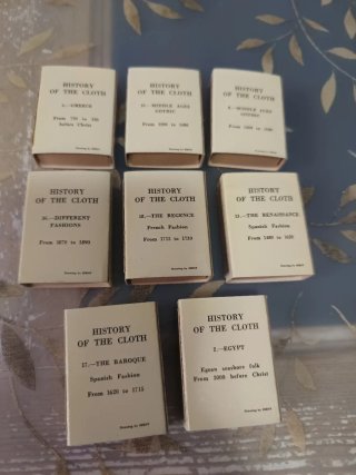 8 Scatole di fiammiferi vintage con figure "fosfori oro"