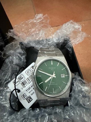 Lote 2 Relojes Maserati y Tissot