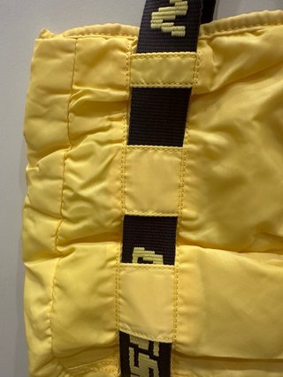 Borsa shopper gialla con logo