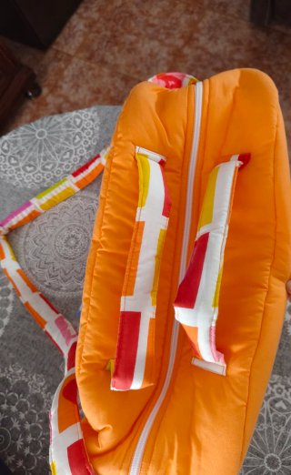Bolsa de maternidad colorida. Agatha Ruiz Prada.