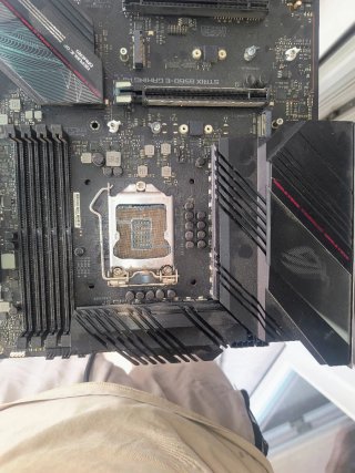 Scheda madre ASUS ROG STRIX B560-E GAMING WIFI