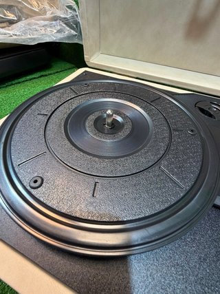 Tocadiscos Maletín Beige y Negro