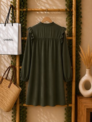 Vestido verde con volantes