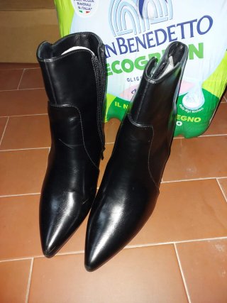 Stivaletti neri eleganti tacco alto, taglia 40/41