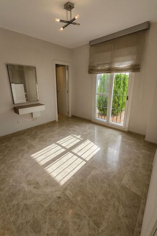Piso en venta en Los Naranjos - Las Brisas en Marbella