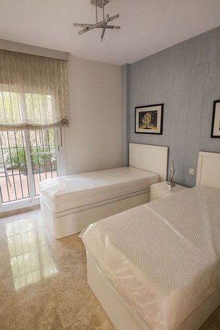 Piso en venta en Los Naranjos en Marbella