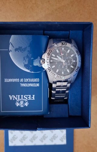 Conjunto de relojes invicta y uno festina