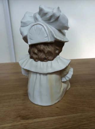 Figura antigua biscuit niña