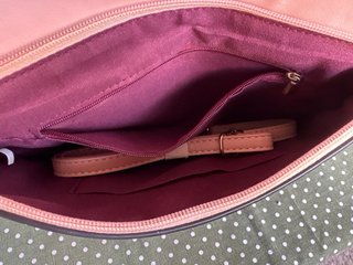 Bolso Nuevo de Mano Rosa Elegante con Correa.