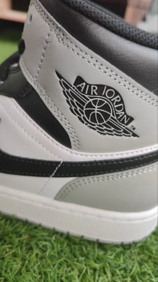 Air Jordan Mid Gris Smoke Negro Blanco Talla 43