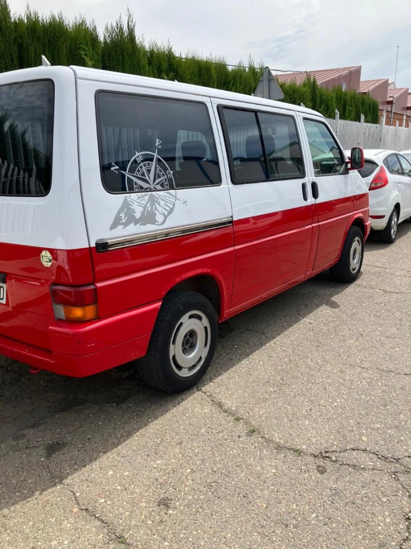 Volkswagen Caravelle 1993 - foto 1