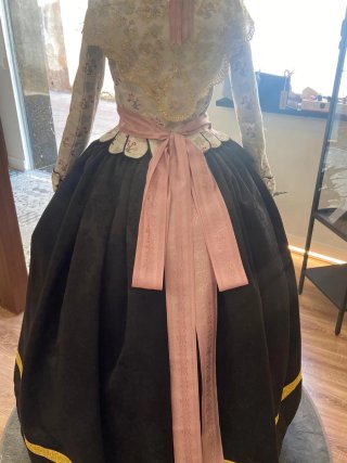 Traje de Fallera tradicional