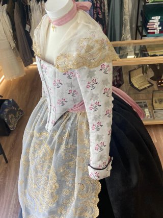 Traje de Fallera tradicional