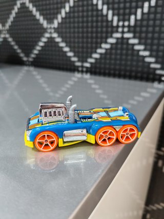 Hot Wheels Semi-Psycho 2013 HW Imagination