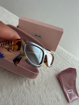 Gafas de sol Miu Miu Tortoise Gold