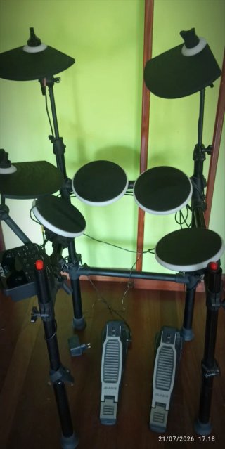 Batería Electrónica Alesis