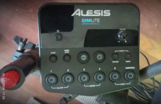 Batería Electrónica Alesis
