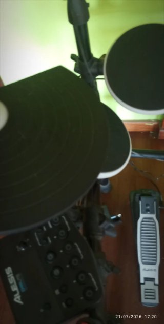 Batería Electrónica Alesis