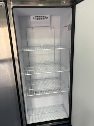 Nevera expositora vertical Ggmgastro