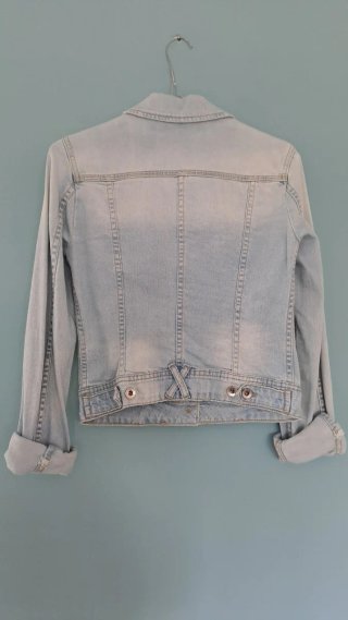 Cazadora vaquera cropped Stradivarius Talla S