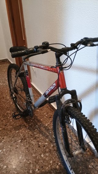 Bicicleta de montaña Decathlon 26" – Buen estado