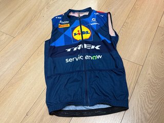 TALLA XL. NUEVO Chaleco Ciclismo Trek Santini Lidl