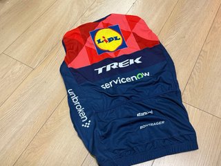 TALLA XL. NUEVO Chaleco Ciclismo Trek Santini Lidl