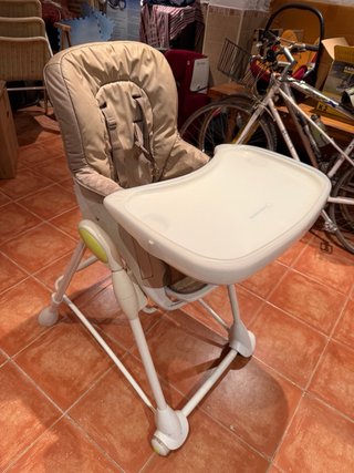 Trona Bebeconfort color beige