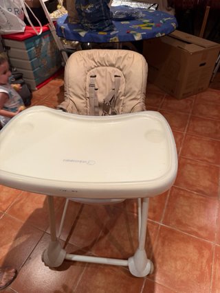 Trona Bebeconfort color beige