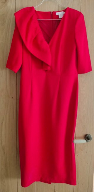 Vestido fiesta rojo con volante