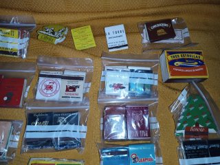 Collezione di vecchie scatole di fiammiferi +45