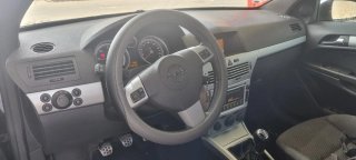 Opel Astra 2010