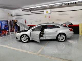 Volkswagen Passat CC 1:18