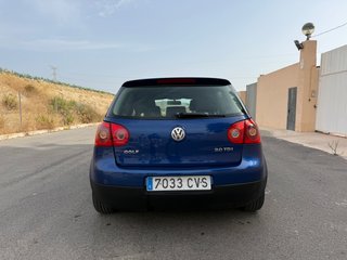 Volkswagen Golf 2004