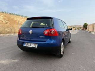 Volkswagen Golf 2004