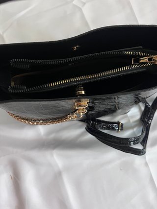 Bolso Negro Efecto Cocodrilo Bandolera