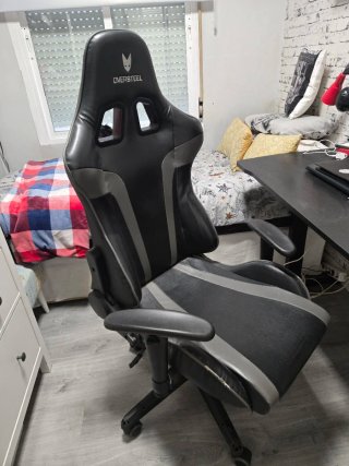 Silla y Escritorio Gamer