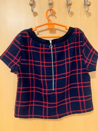 Camiseta cuadros Bershka azul y rojo