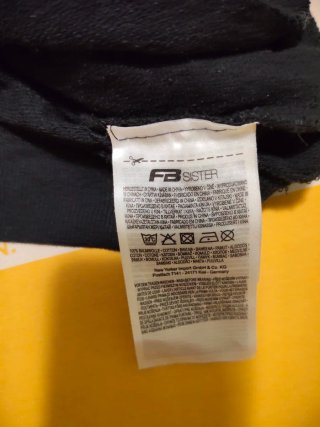 Sudadera sin mangas con letra A