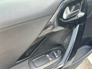 Peugeot 208 1.6 BlueHDi 100cv – 2015 – 78.000 km