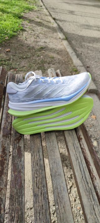 ADIDAS supernova