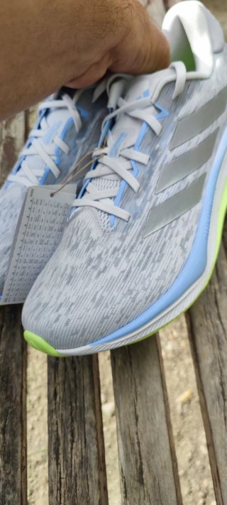 ADIDAS supernova