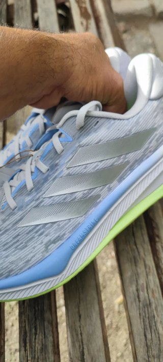 ADIDAS supernova